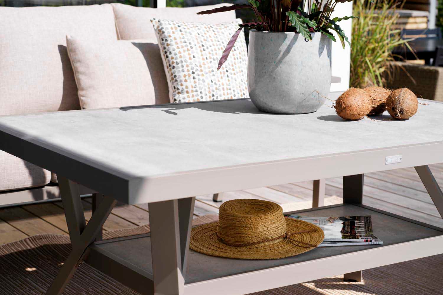 Samvaro soffgrupp med bord