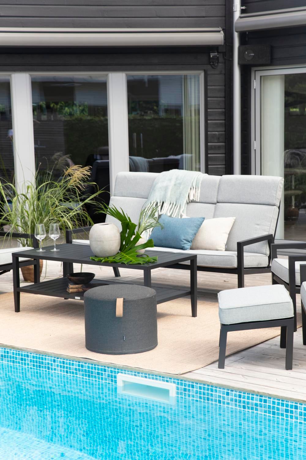 Chelles soffbord Svart