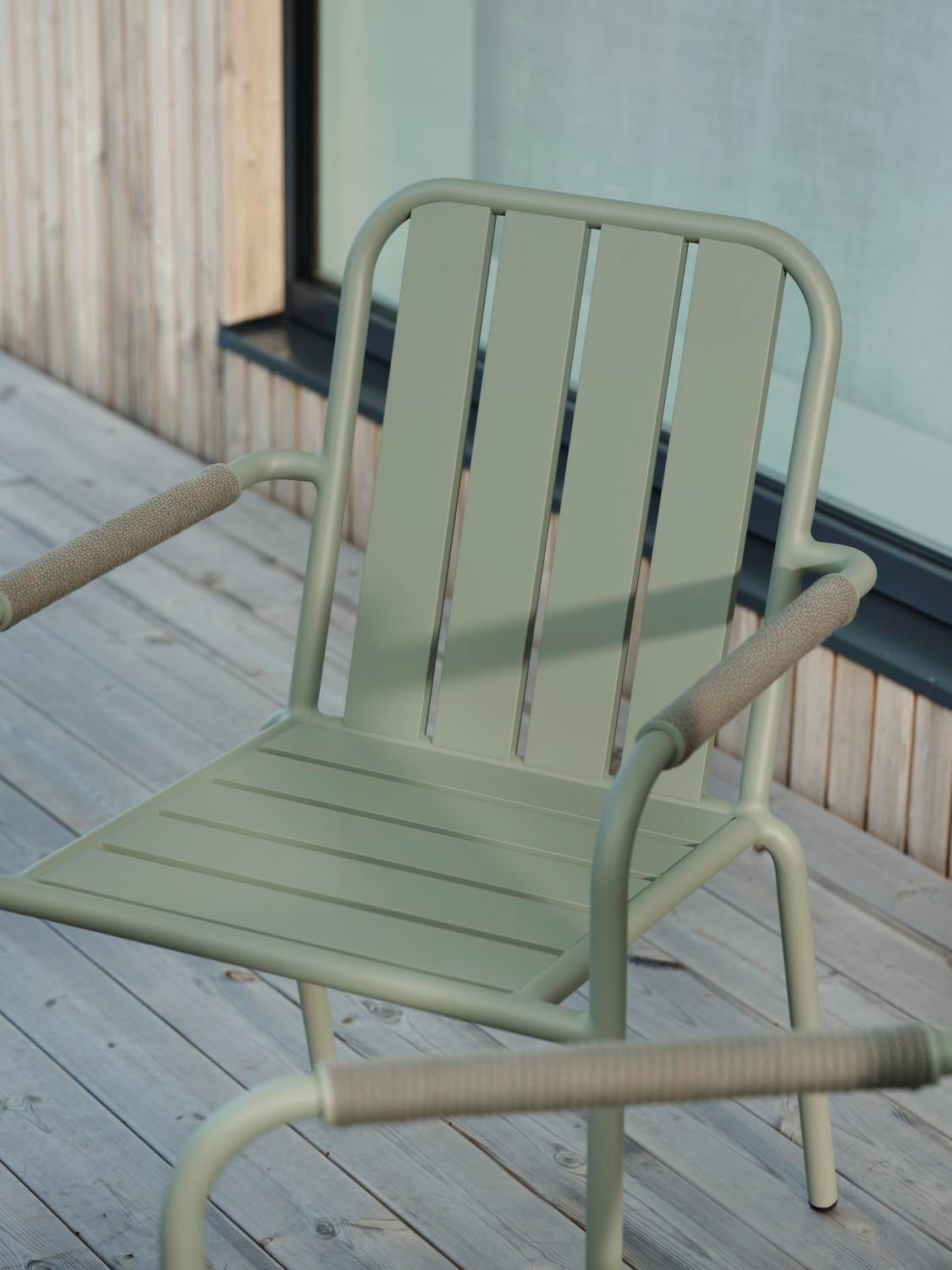 Innes karmstol Dusty Green