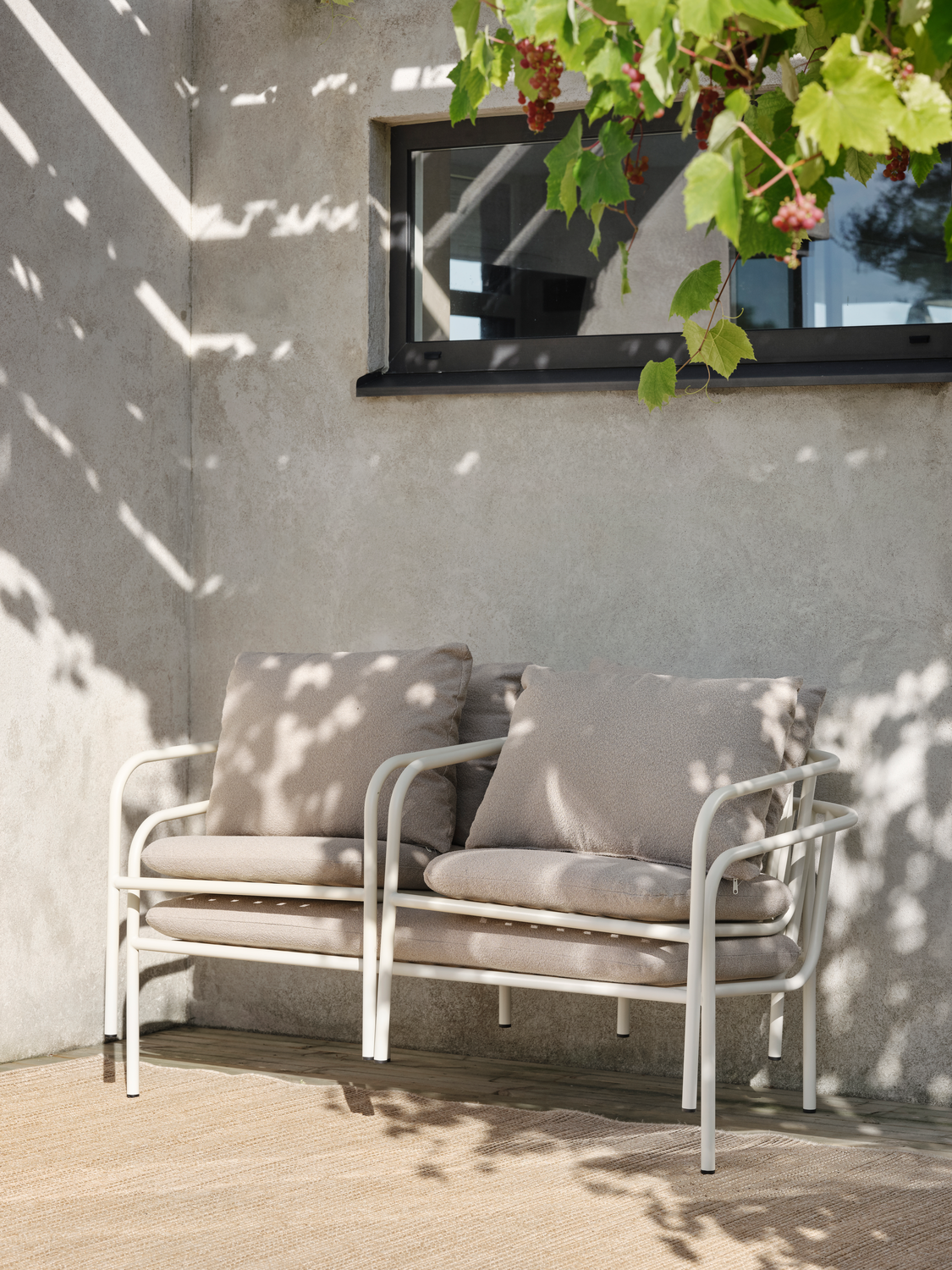 Bendt fåtölj Pearl White/Teddy Beige