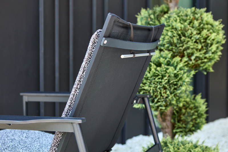 Soro loungefåtölj Svart/Teddy Ant