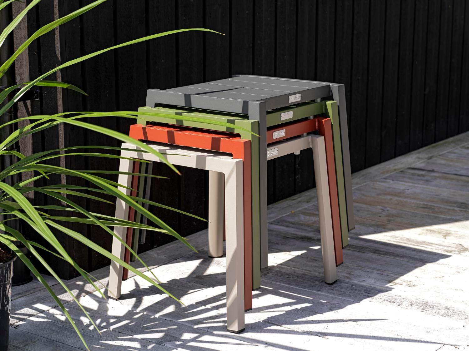 Delia sidobord Antracit