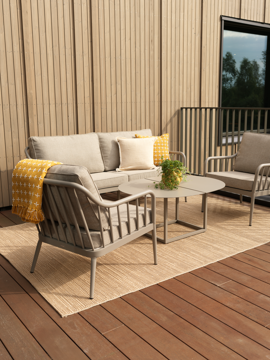 Coleville fåtölj Khaki/Burlap Beige