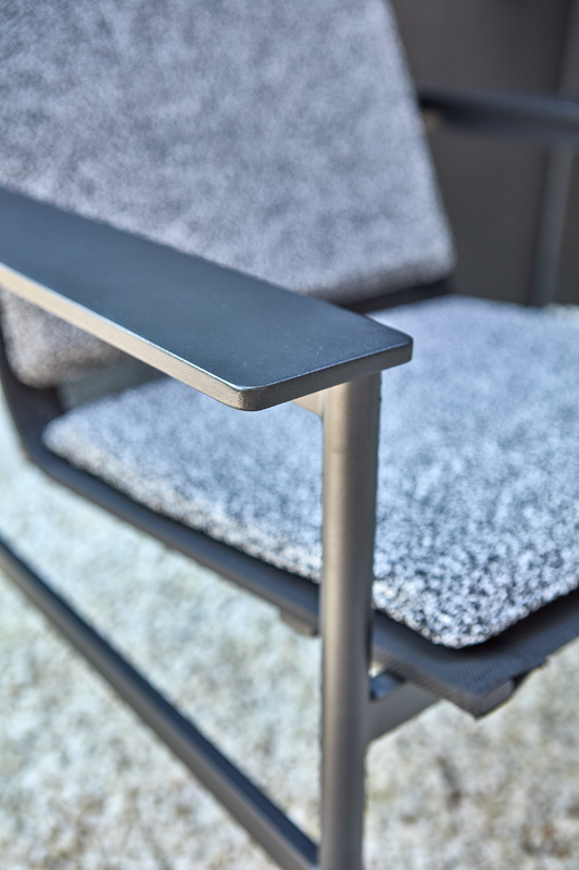 Soro loungefåtölj Svart/Teddy Ant